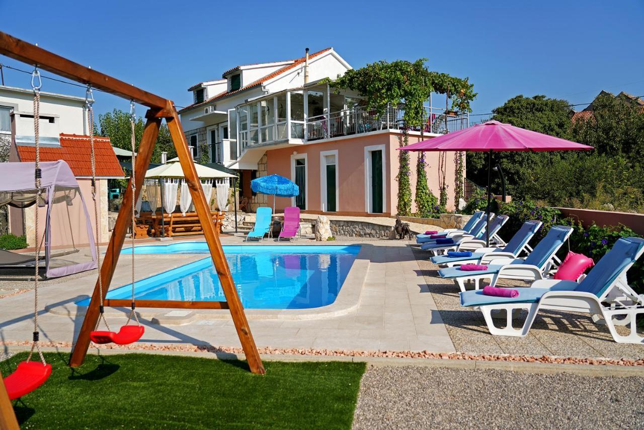 Holiday Home Perunika Zezevica 외부 사진